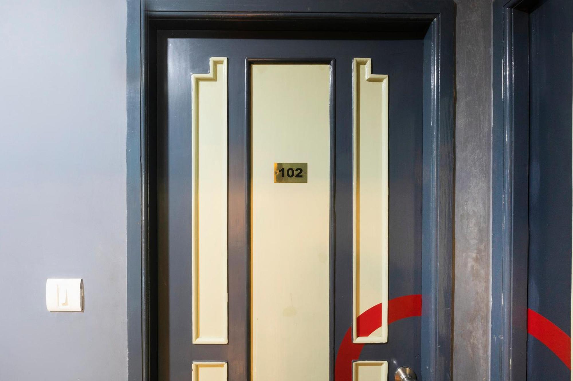 Collection O Santhome Residency Near Marina Beach Chennai Exterior photo